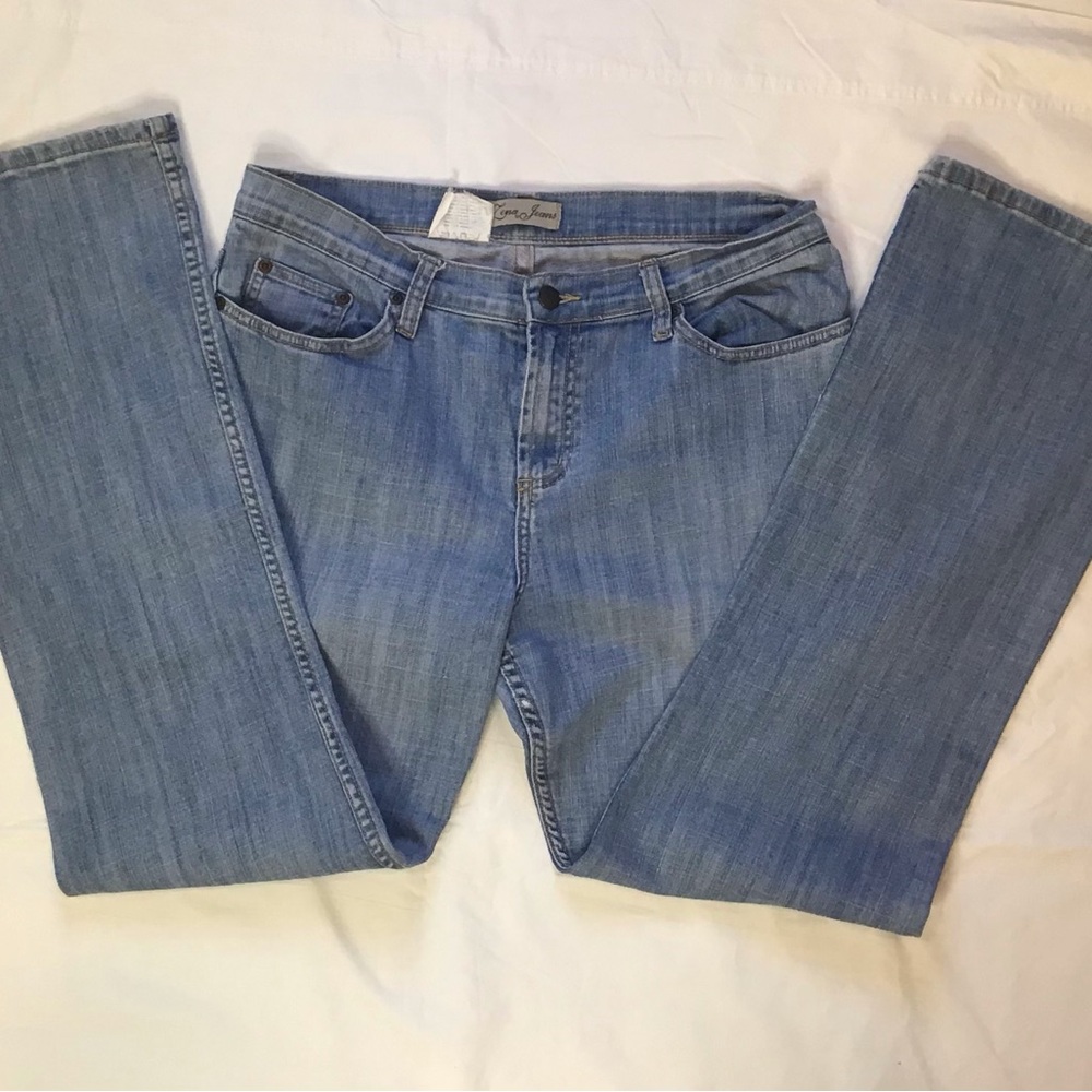 Zena Lady’s Medium Blue Jeans